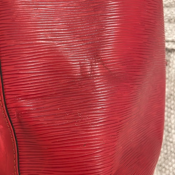 Louis Vuitton Red Epi Leather Noé - Bucket/Boho Bag - Picture 8 of 9